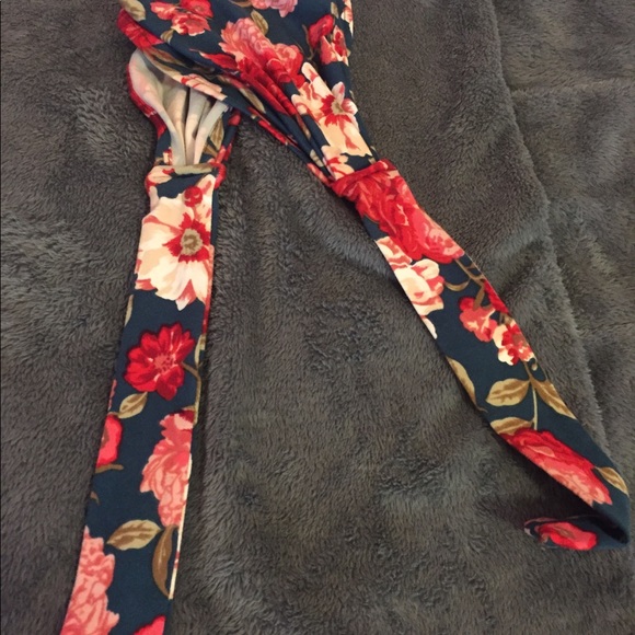 Rosi’s Boutique Headband - Picture 2 of 3